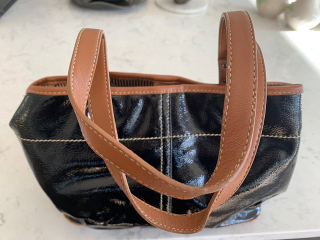 Nine West Patent Leather Bag in Women's - Bags & Wallets in Kawartha Lakes - Image 2