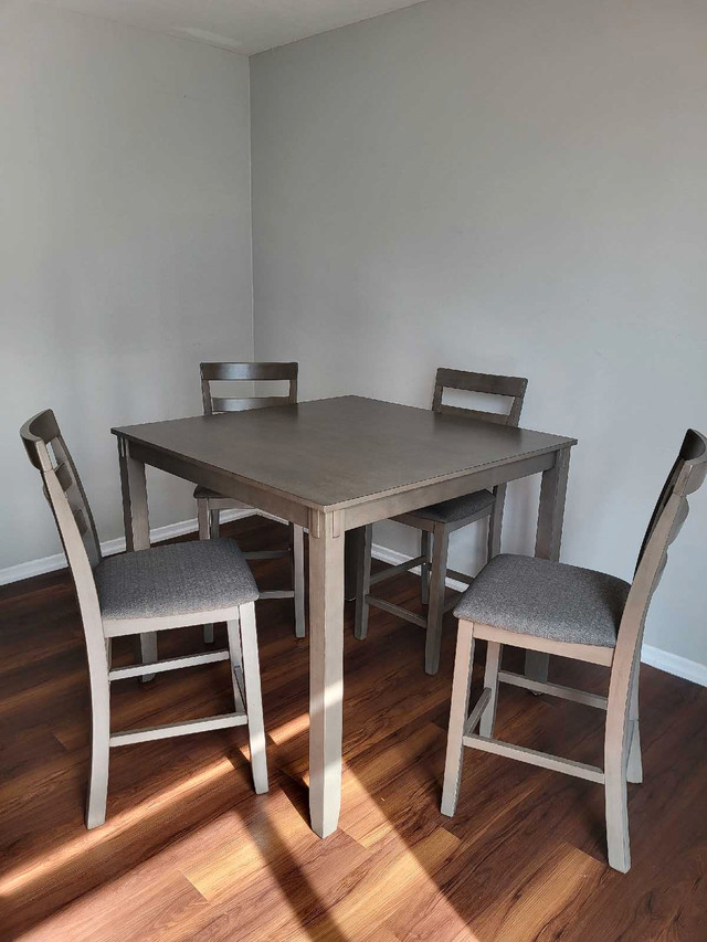 5Pc Table Set  in Dining Tables & Sets in St. Catharines - Image 4