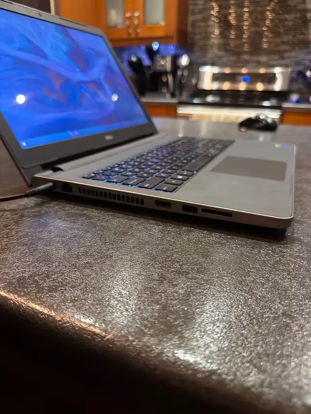 Dell laptop (model TTYFJA00) in Laptops in Barrie - Image 5