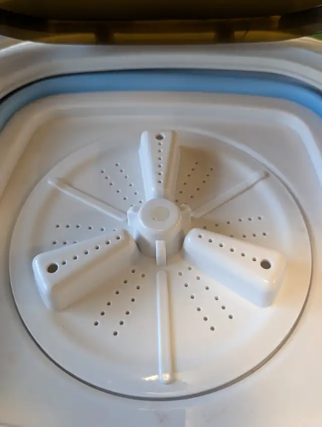 Mini Washing Machine in Washers & Dryers in Bedford - Image 4