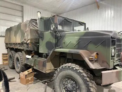 8.3L Cummins Allison automatic Hi low transfer case 6x6 Runs and drives great. Has a heavy hitch on...