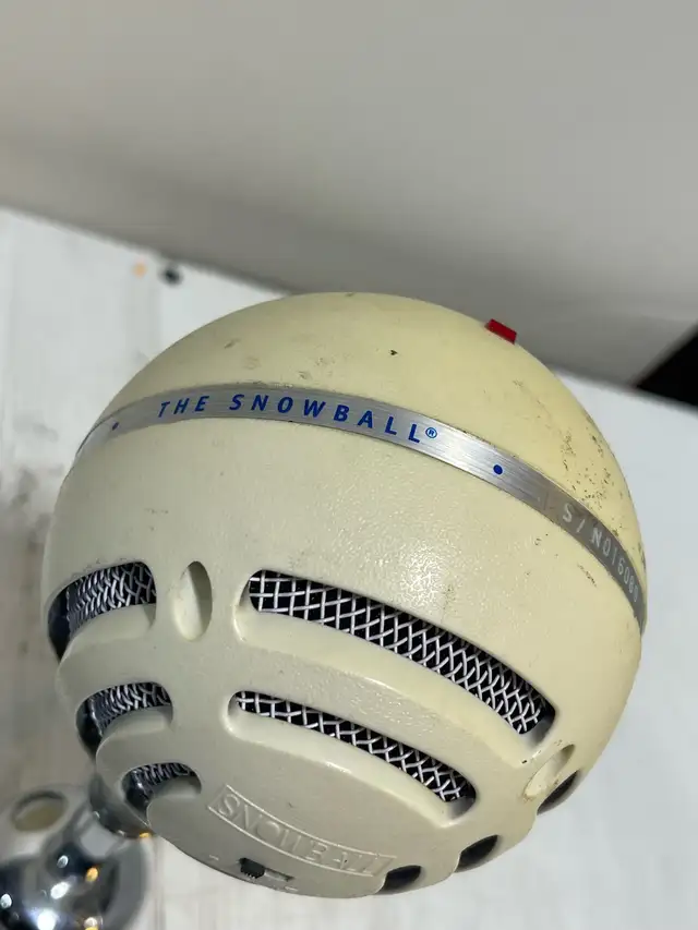Blue Snowball Microphone454687415023052808