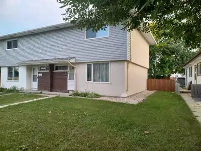 3 bedroom side-by-side house in Southdale