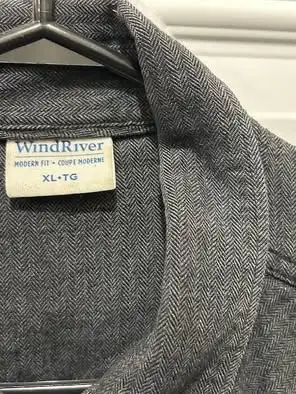 Men’s WindRiver XL cotton shirt $25, dark grey, modern fit in Men's in Oakville / Halton Region - Image 6