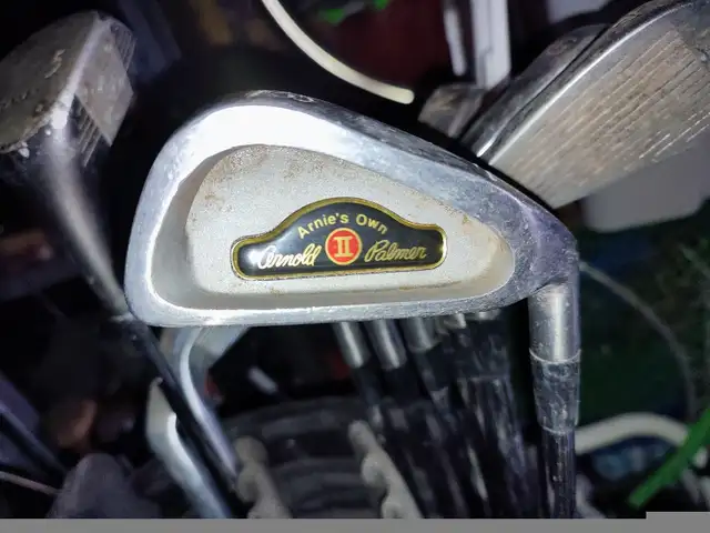 Arnold Palmer Golf Iron Set in Golf in City of Toronto - Image 5