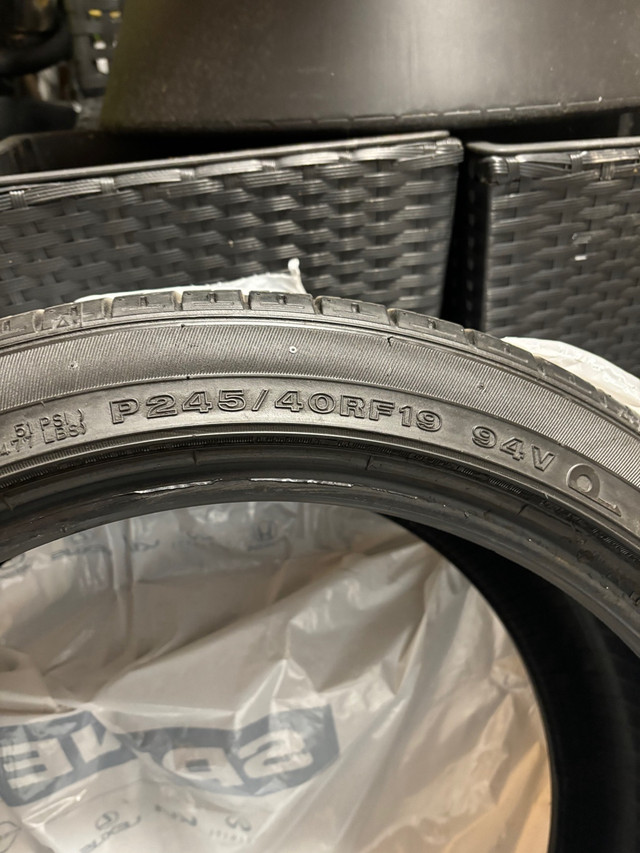 2 Dunlop sp sport 5000 245/40r19 Run flats dans Pneus et jantes  à Laval/Rive Nord - Image 2