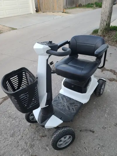 Mobility Scooter, $750 OBO Ready to wisk you to your next adventure! Call or TXT 204-294-2194 Willin...