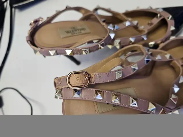 Valentino Heels in Women's - Shoes in Markham / York Region - Image 6