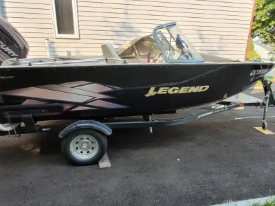 Bateau Legend Xcalibur 16 pieds 2011 Pêche et plaisance ( Moteur Mercury 75 F (2018) Toit complet +...