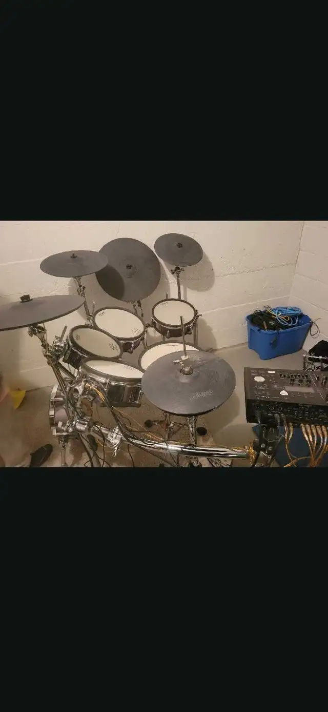 Roland T-50 Electric Drums in Drums & Percussion in City of Toronto - Image 3