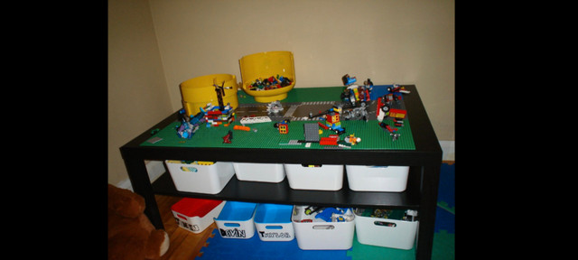 Lego Table in Toys & Games in Kitchener / Waterloo
