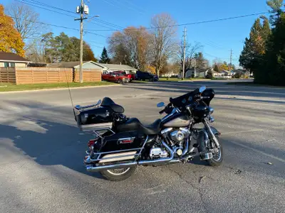 Harley Davidson Electra Glide 2009 1584 cc (96 cubic inches) air-cooled Twin Cam 96 engine. This mod...