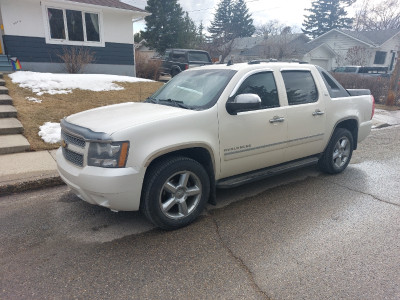 Chevy Avalanche 2010 4WD