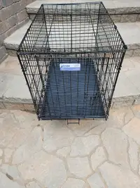 Medium sized dog crate/ kennel