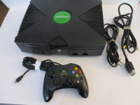 Vintage Microsoft Original XBOX Classic Console Bundle