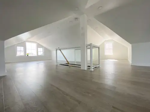 251 Princess Street welcomes a large group or multigenerational family with the huge new loft space...