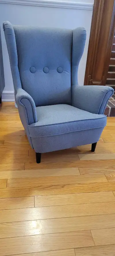 Perfect condition. Clean. Smoke free home.