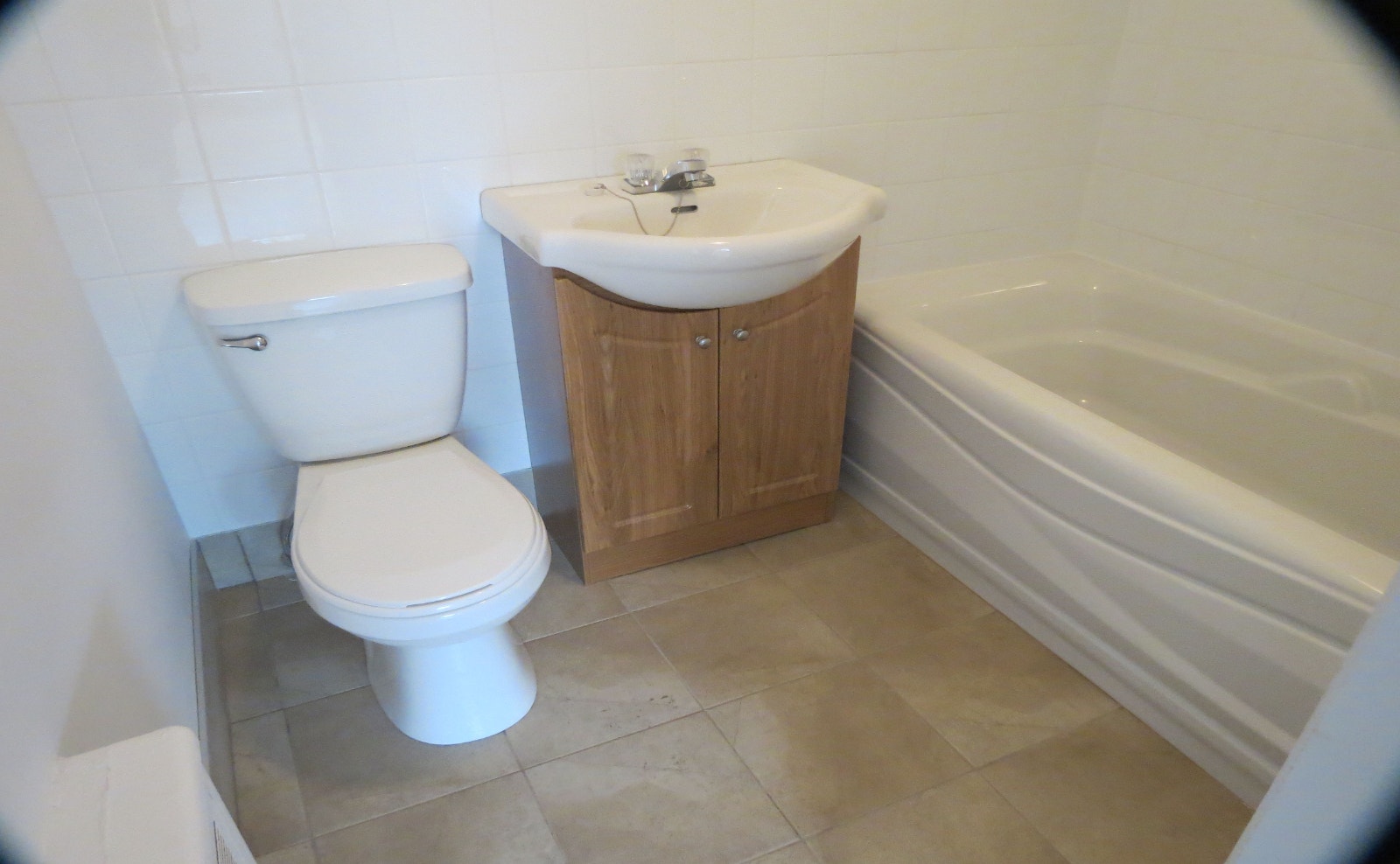 Grand 3 1/2 - CDN - près REM, centre Wilderton, plaza CDN etc.. — photo 1