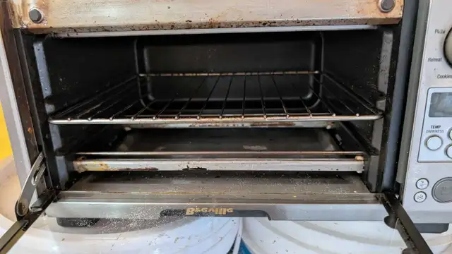 Breville Mini Smart Oven in Toasters & Toaster Ovens in Markham / York Region - Image 2