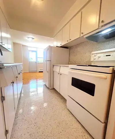 1 & 2 Bedroom Apartment