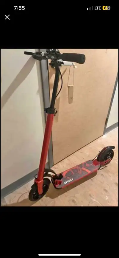 Sports look scooter with suspension