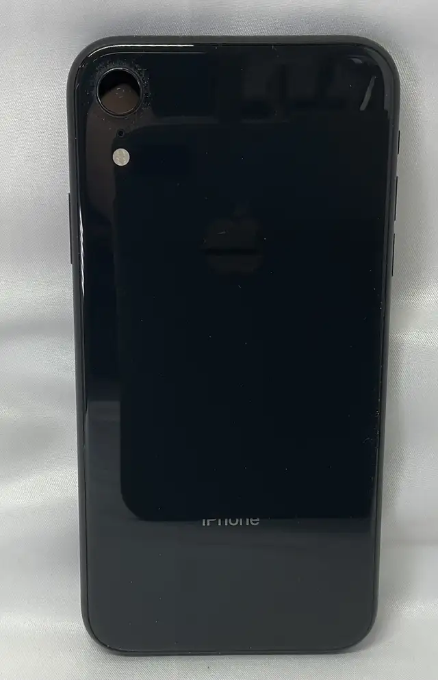 iPhone XR FOR PARTS in Cell Phones in North Bay - Image 3
