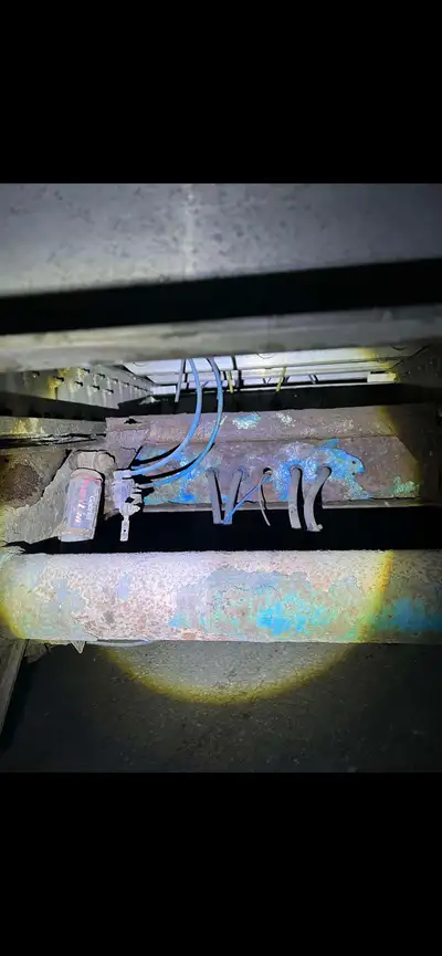 I need 2 used axles for my flatbed trailer (2-axle trailer). If anyone has good condition used axles...