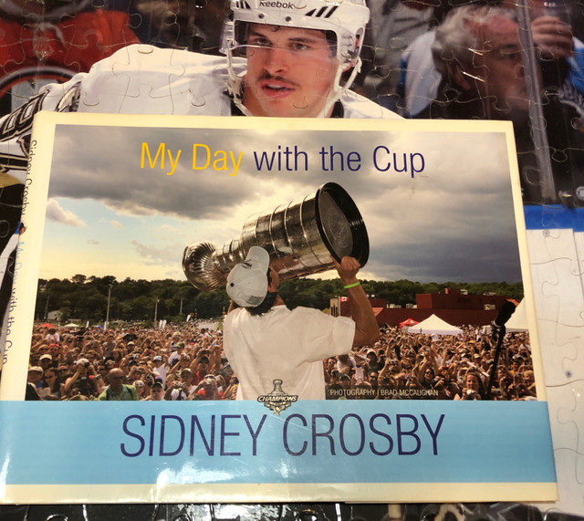 SID CROSBY! in Arts & Collectibles in Dartmouth - Image 2