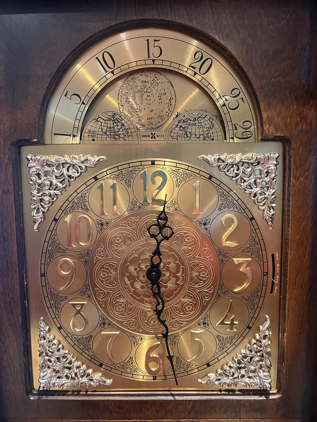 Grandfather clock  in Arts & Collectibles in Oakville / Halton Region - Image 2