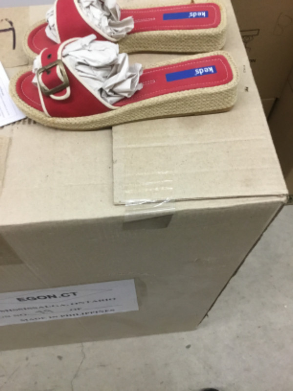 KEDS sandals in Other in Markham / York Region - Image 3