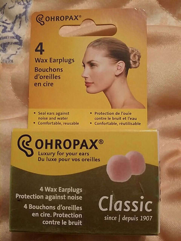 2 Bouchons d'oreille en cire - 2 wax earplugs dans Santé et besoins spéciaux  à Ville de Montréal