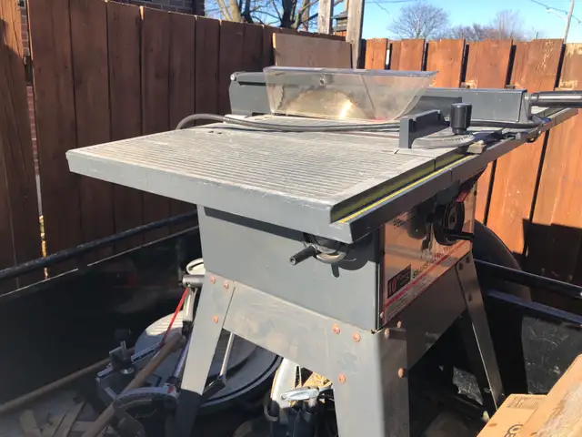 Craftsman 10” Table Saw in Power Tools in Oshawa / Durham Region - Image 3