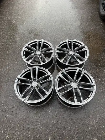 Audi rims and tire set of 4 18 Inch Audi rims S line rims Audi wheels • Set of 4 • Orignal gloss bla...