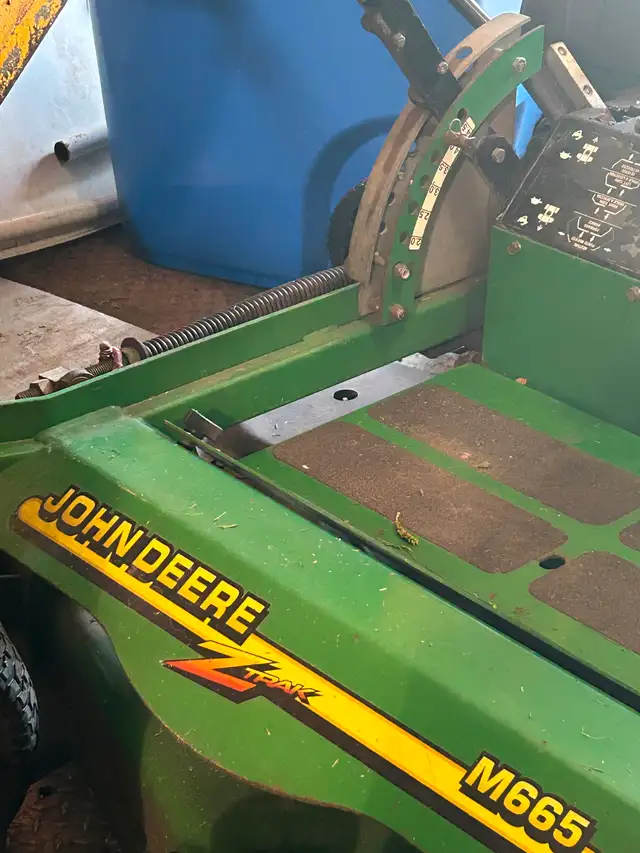 John Deere M665 60" Zero Turn Mower in Lawnmowers & Leaf Blowers in Mississauga / Peel Region - Image 4
