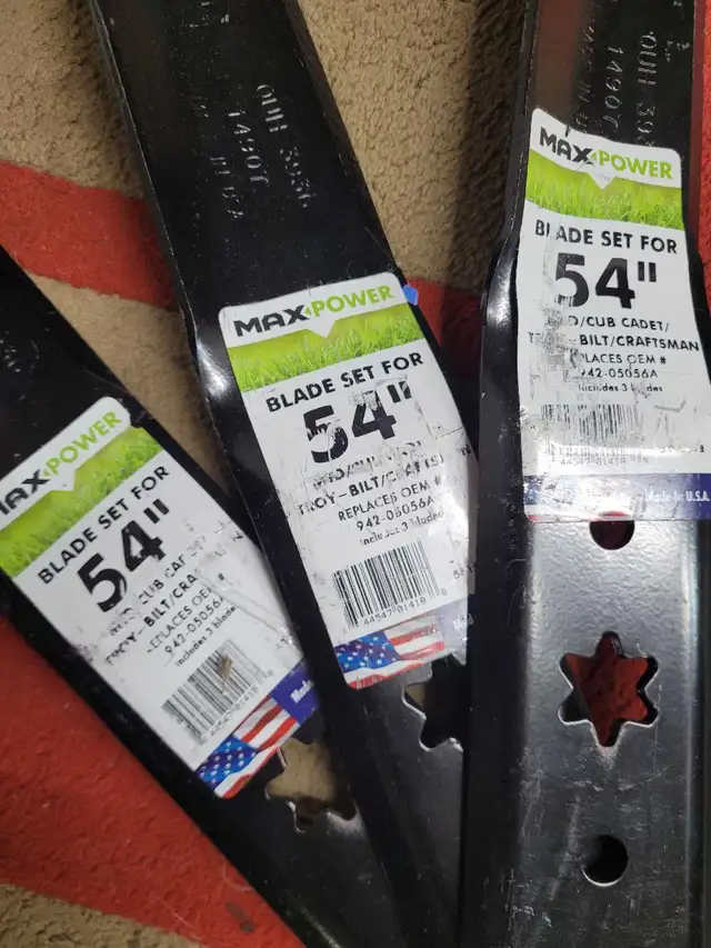 54" mower blade set in Lawnmowers & Leaf Blowers in Kitchener / Waterloo - Image 3