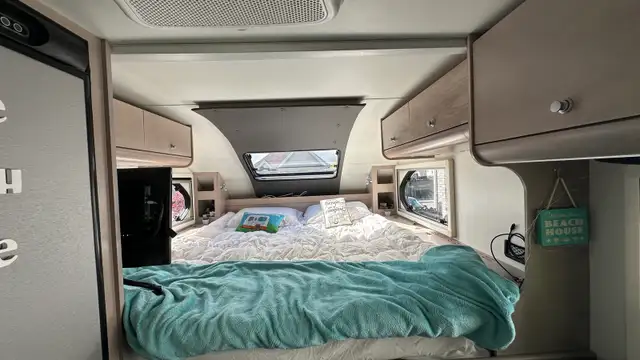 Cirrus 820 in RVs & Motorhomes in Laval / North Shore - Image 6