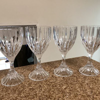 Mikasa Park Lane set of 4 Wine Glasses