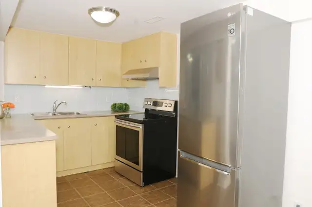 ★ Modern Home [Laundry. Patio. Fireplace] (Etobicoke)★63860084366211124