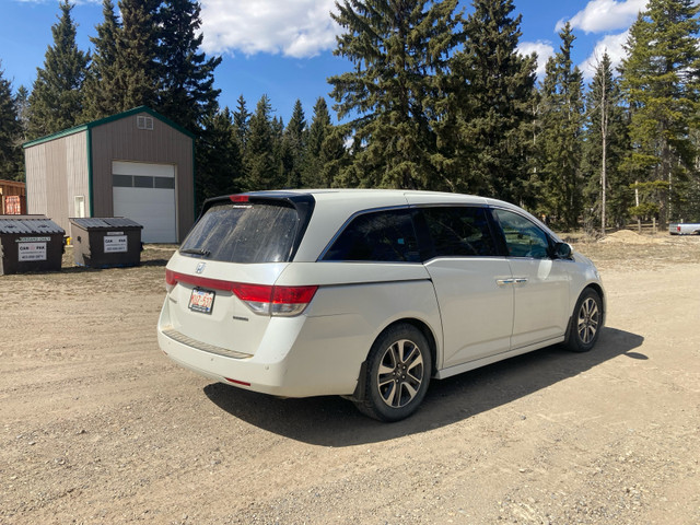 2016 Honda Odyssey Touring in Cars & Trucks in Calgary - Image 4