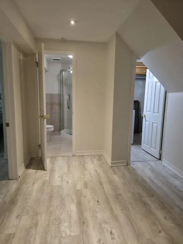 Basement apartment for rent in Room Rentals & Roommates in Oshawa / Durham Region - Image 4