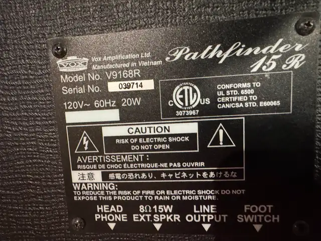 Vintage VOX V9168R Pathfinder 15R 15W 1X8 Guitar Combo Amp in Amps & Pedals in City of Toronto - Image 3