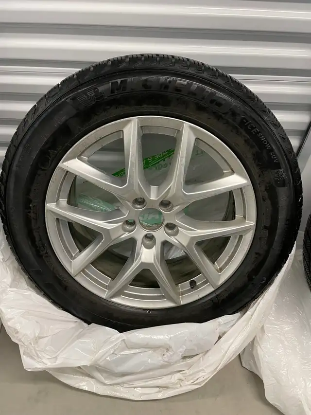 Volvo XC60 Winter Tire Set – 18" Alloys + Michelin X-Ice Tires in Tires & Rims in City of Toronto - Image 5