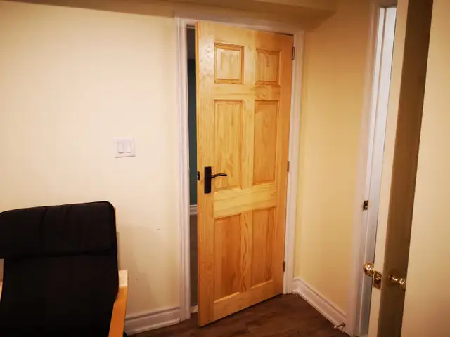 2 BR Basement Apartment - Oct 1 - Meadowwale/Shepperd - $1700