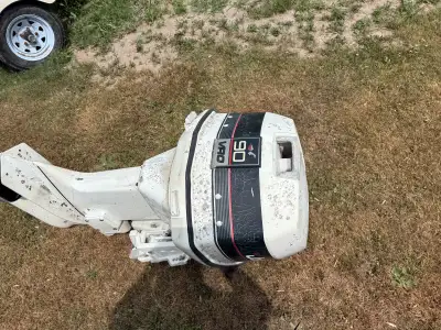 90 hp Johnson boat motor motor runs but won’t idle very well looking to get 800 obo or trade. Motor...
