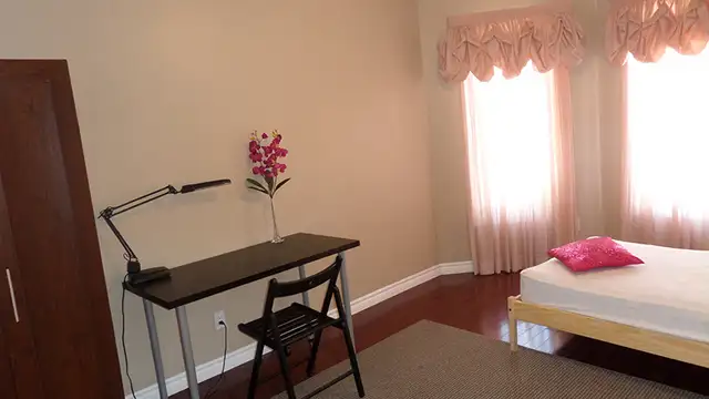 ROOM for rent for UTSC & Centennial Co student(860,$690)62863325412611123