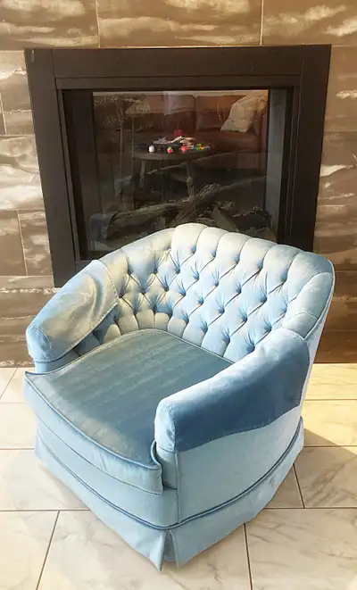 Tufted Mid-Century Modern (MCM) Powder Blue Velvet Accent Chair, View more