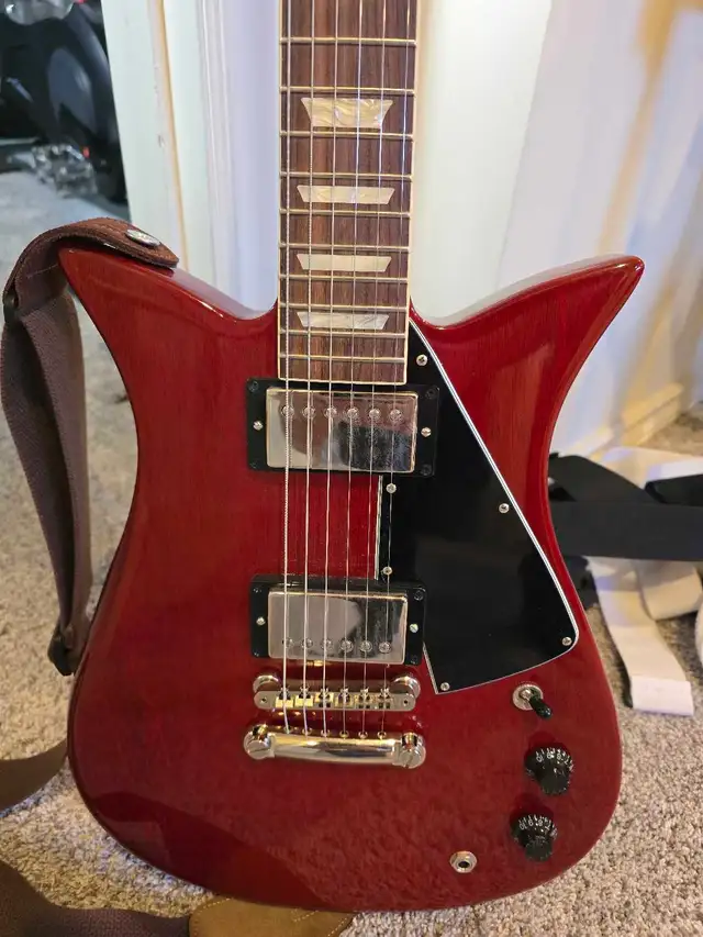 Gibson Theodore Standard in Guitars in Oakville / Halton Region - Image 3