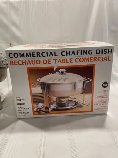 This Commercial Chafing Dish, holding 4 quarts, is crafted from 18/10 stainless steel and features a...