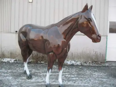 Animaux en résine grandeur nature (vache, cheval, poney)  , View more
