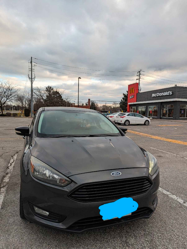 Urgently selling Ford Focus 2016 with cruise control  in Cars & Trucks in Windsor Region